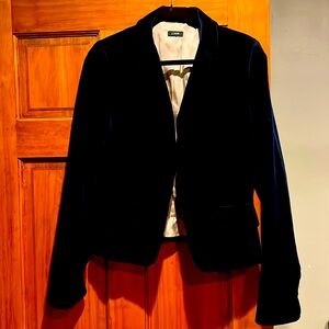 Gorgeous velvet blazer J. Crew fully satin lined.